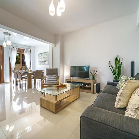 Stylish Home - Comfortable Holidays Near The Beach. Pánormos Esterno foto